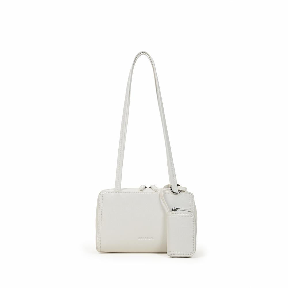 Fashion messenger bag, PU material, large capacity, easy to match, women's bag