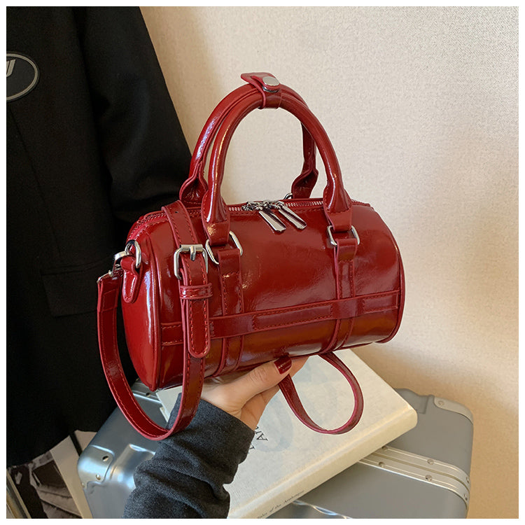 Fashionable and versatile handbag, simple solid color commuter messenger bag for women