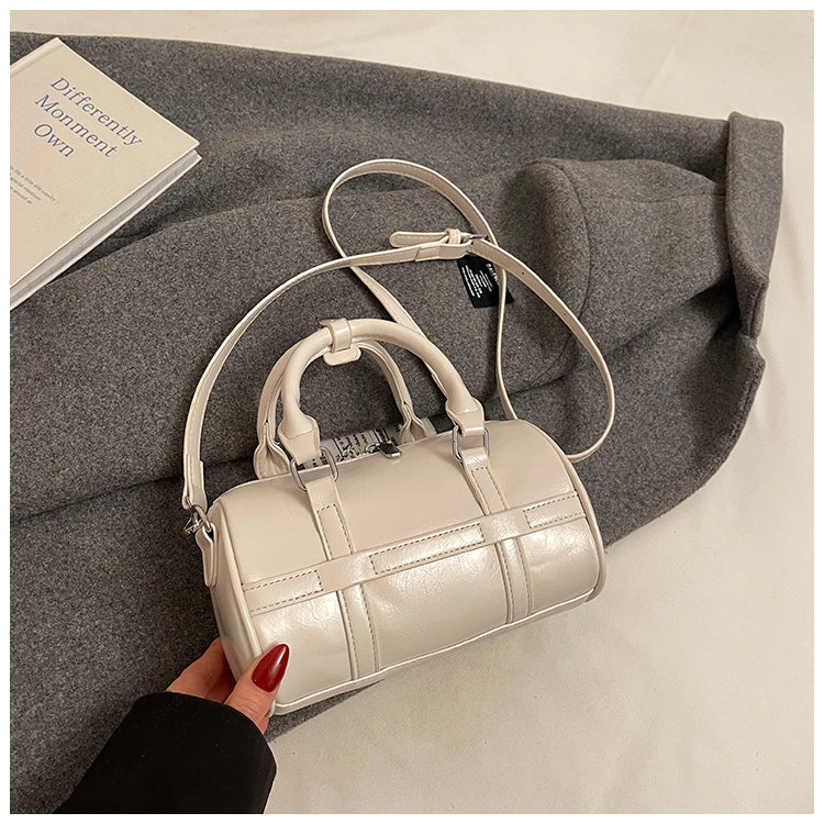 Fashionable and versatile handbag, simple solid color commuter messenger bag for women