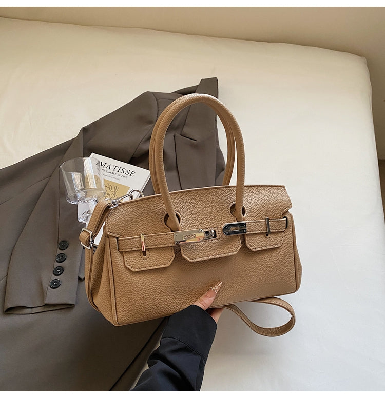 High-end stylish large-capacity handbag for women, fashionable new commuter shoulder messenger bag