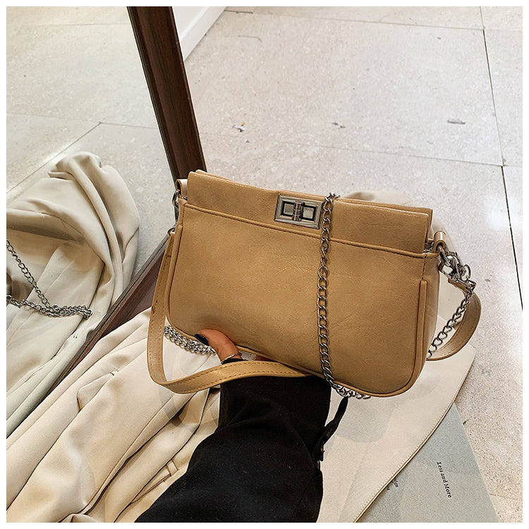 High-end fashionable versatile shoulder bag chain design temperament underarm bag