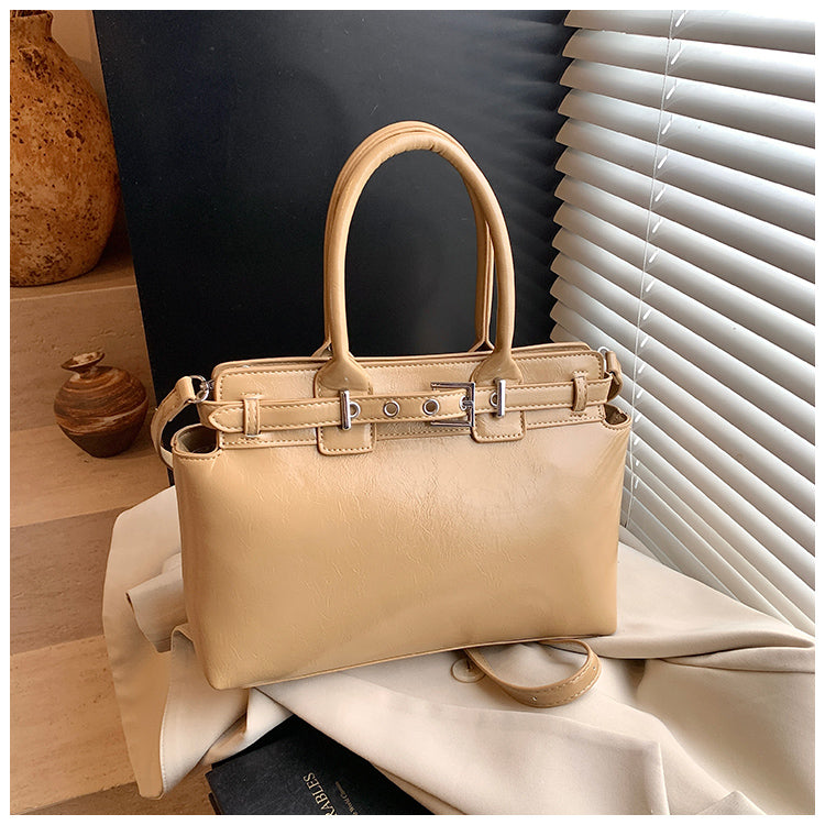 New fashion solid color handbag, versatile commuting large capacity shoulder messenger bag