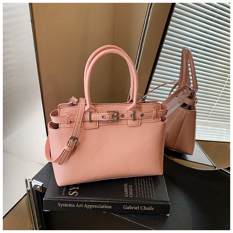 New fashion solid color handbag, versatile commuting large capacity shoulder messenger bag