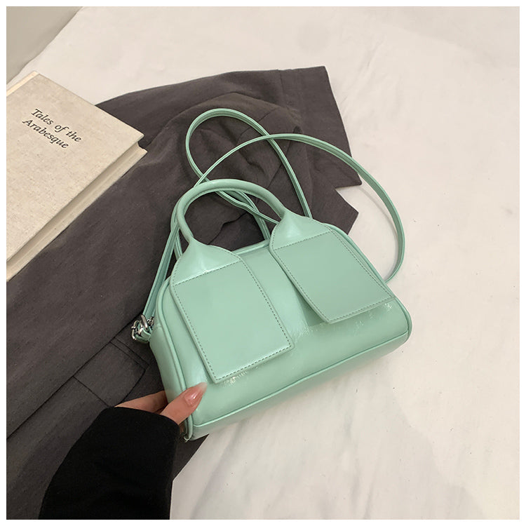 Cute solid color shiny women's handbag, large capacity rest shoulder messenger bag