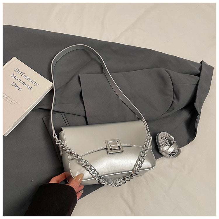 High-grade chain design underarm women's bag, fashionable and versatile shoulder messenger bag