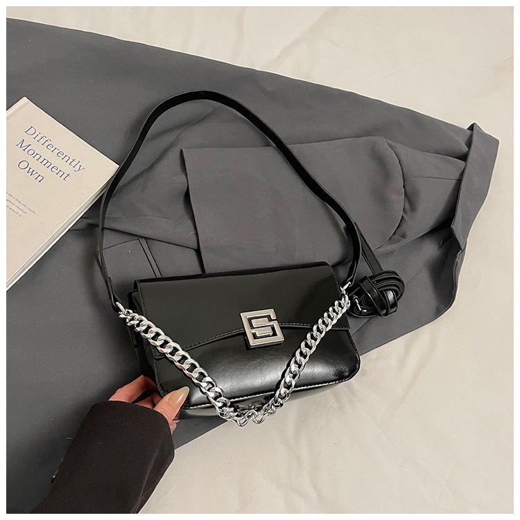 High-grade chain design underarm women's bag, fashionable and versatile shoulder messenger bag