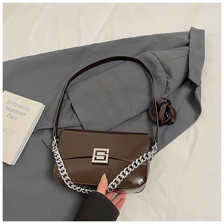 High-grade chain design underarm women's bag, fashionable and versatile shoulder messenger bag