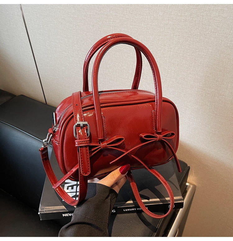 High-end retro handbags for women, fashionable and versatile design shoulder and crossbody bags
