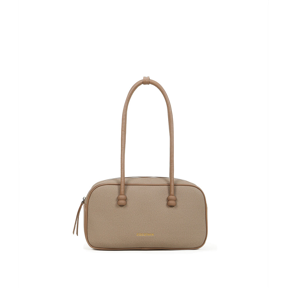 High quality PU leather bag, fashionable, casual style, large capacity.