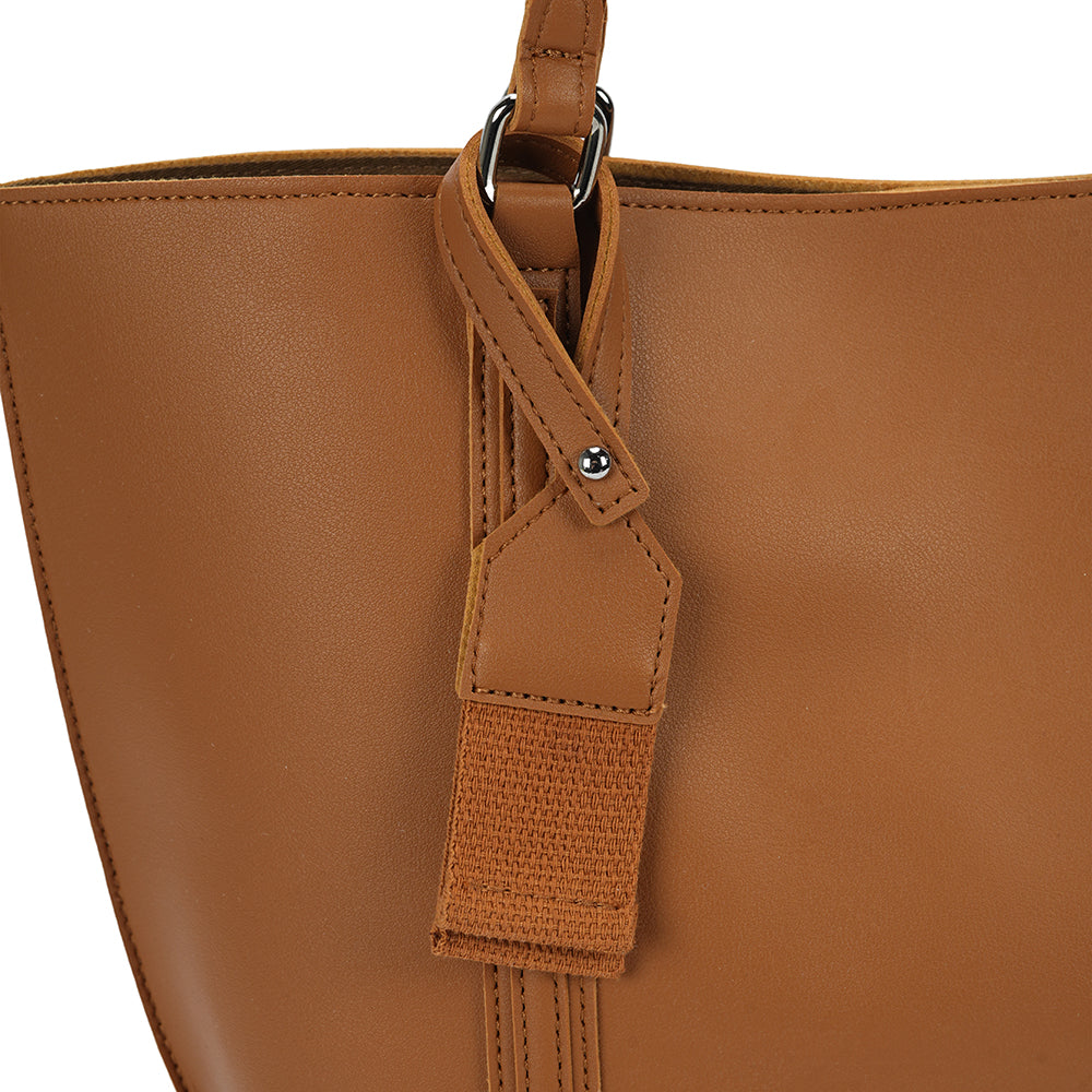 (COCOTAYA)Trendy leather commuter handbag with large capacity and charm