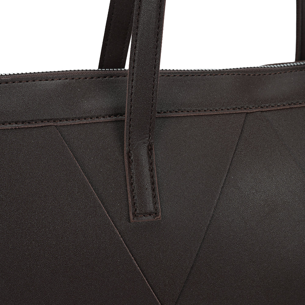 (COCOTAYA)Soft leather shoulder bag with unique cut design and large capacity