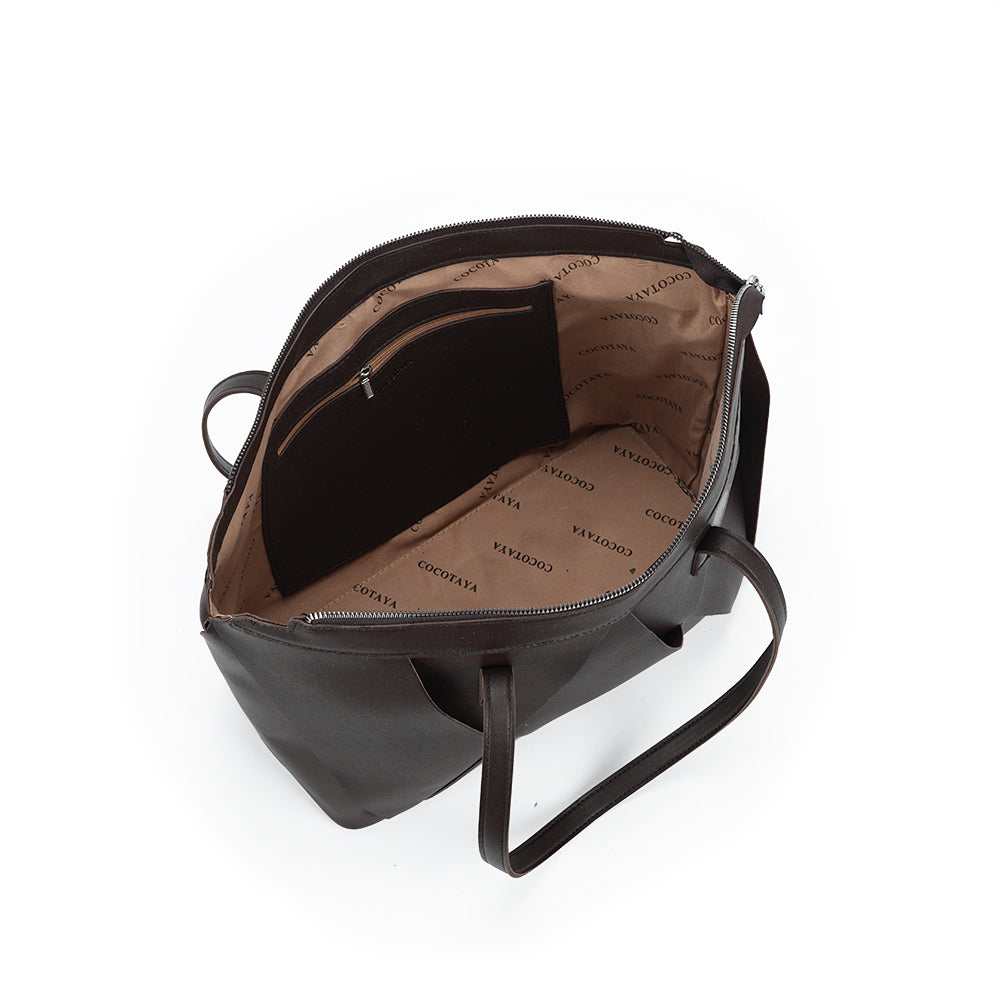 (COCOTAYA)Soft leather shoulder bag with unique cut design and large capacity