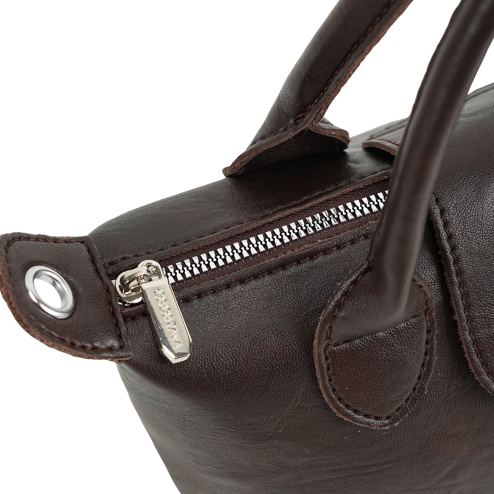 (cocotaya)Classic flap mini handbag, versatile PU bag that can be worn crossbody.