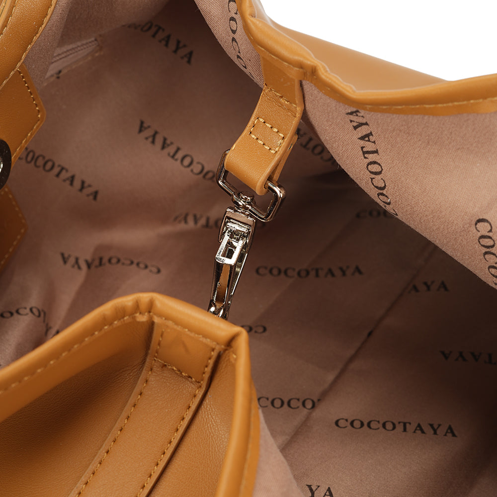 (COCOTAYA)Simple and elegant leather handbag/underarm bag