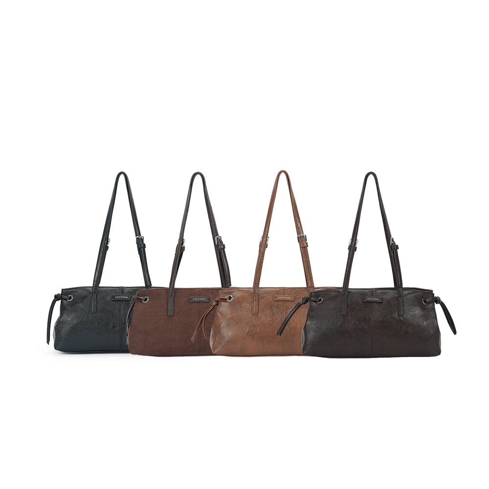 (COCOTAYA)Vintage-style drawstring tote bag in waxed leather with a suede finish.