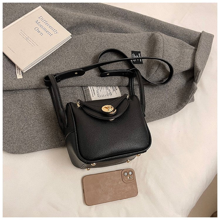 High-end handbag, simple and versatile small square bag, fashionable lock design shoulder messenger bag