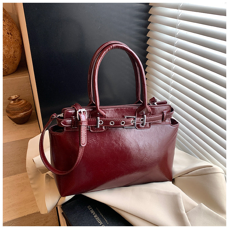 New fashion solid color handbag, versatile commuting large capacity shoulder messenger bag