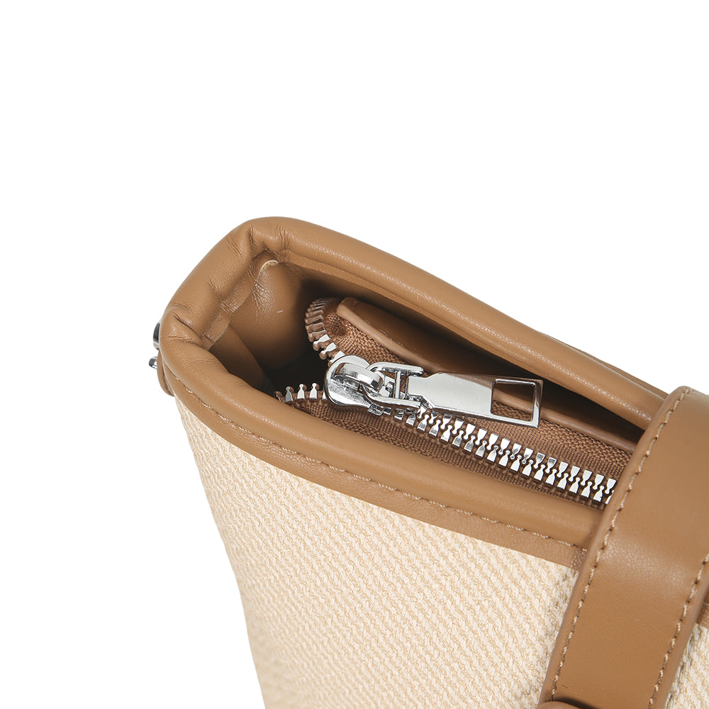 Fashionable handbags, simple and casual bucket bags for women, new contrasting color commuter shoulder bags.