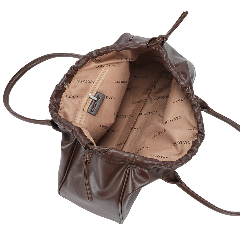 (COCOTAYA)Stylish and versatile leather drawstring tote bag with frosted finish.