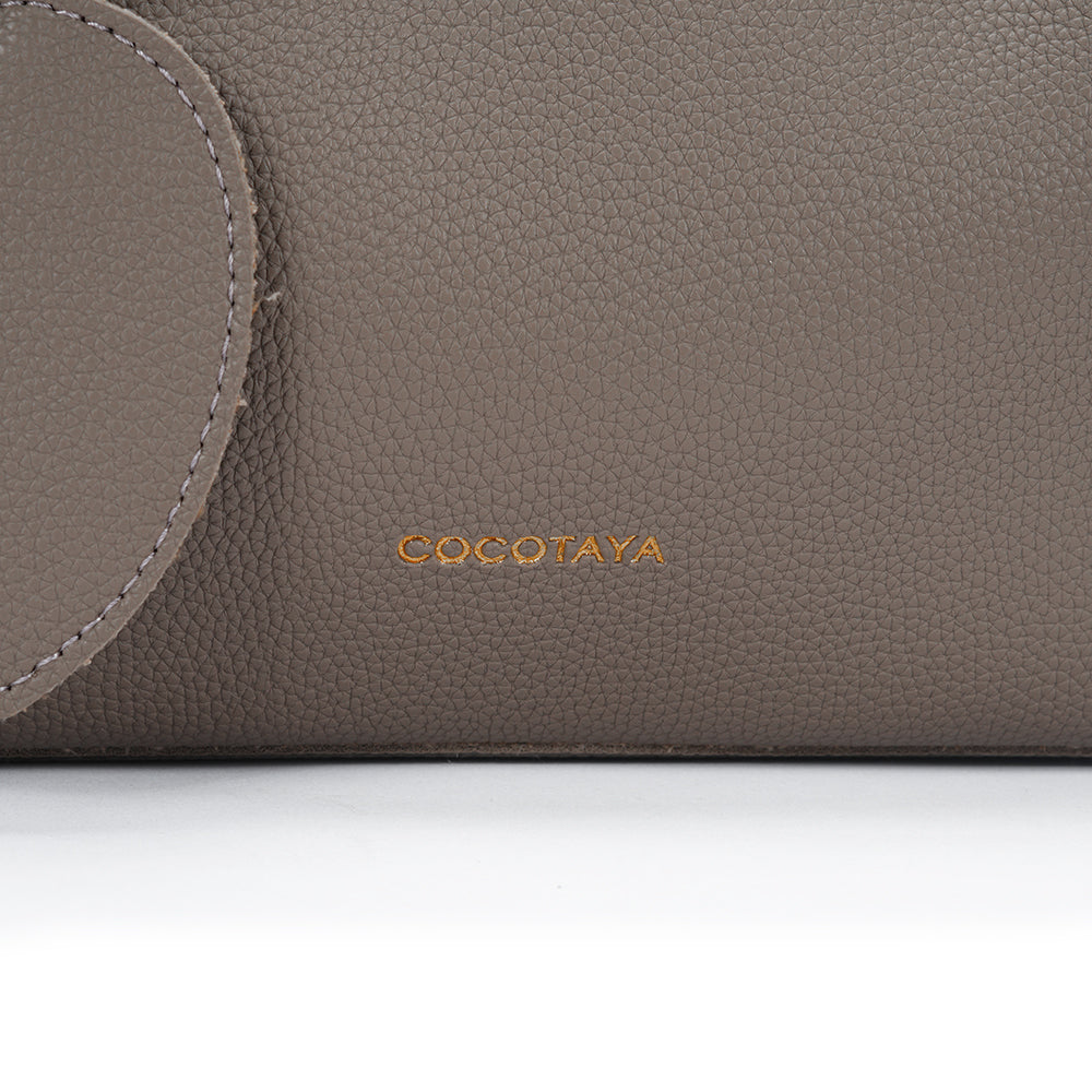 (COCOTAYA)Soft leather solid color simple shoulder bag fashionable and versatile large capacity tote bag with pendant