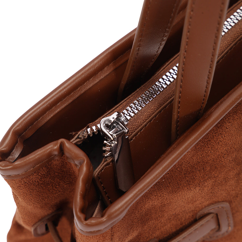 Fashion solid color handbag, large capacity PU material, novel and unique design, multiple carrying methods